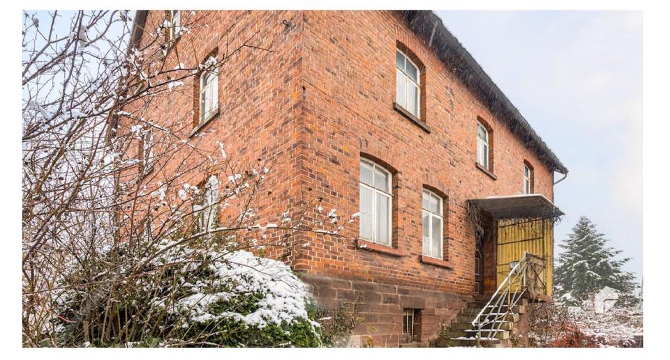 Einfamilienhaus Eschershausen - 8 Zimmer, 300 m&sup2;, 500&euro; | Angebot:24735932