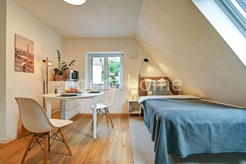 Wohnung zum Mieten in Stuttgart 1.080 € 27 m²