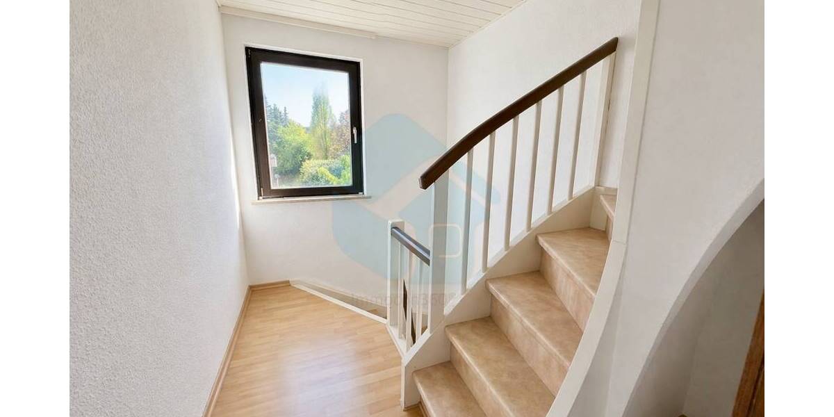 Doppelhaushälfte Butzbach - 7 Zimmer, 140 m&sup2;, 429.000&euro; | Angebot:26433959