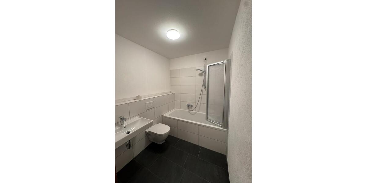 Teilsanierte Doppelhaushälfte mit Garten in Kaltenbrunn 4 zimmer