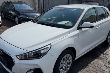 Hyundai i30 48.666 km 9.750 &euro; Saarlouis 66740