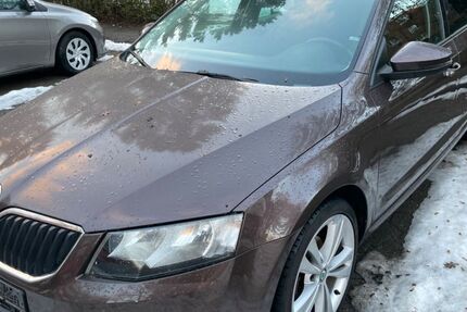 Skoda Octavia 179.683 km 7.900 &euro; Hamburg 22419
