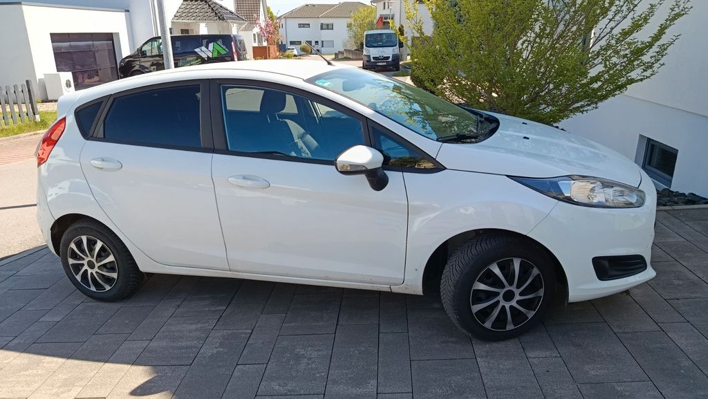 Ford Fiesta 78.000 km 7.600 &euro; Burglauer 97724