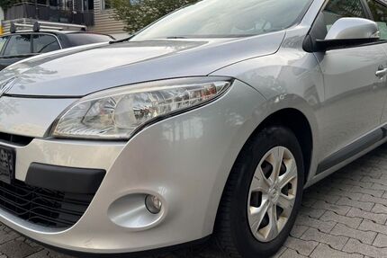 Renault Megane 176.000 km 2.999 &euro; München 81377
