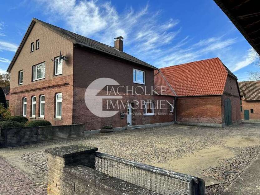 Haus zum Kaufen in Suhlendorf 320.000 € 240 m²