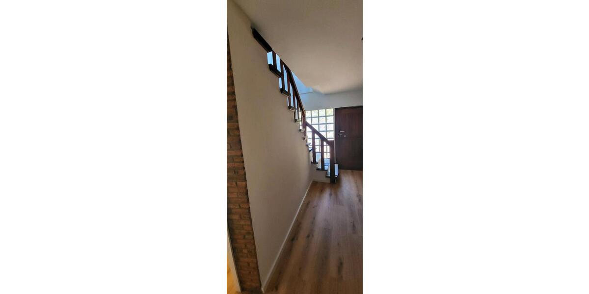 Einfamilienhaus Bispingen - 10 Zimmer, 280 m&sup2;, 2.300&euro; | Angebot:25275115