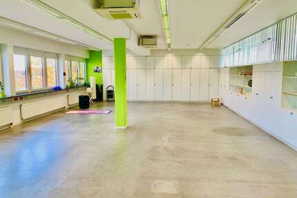 Büro in Waiblingen 950 € 126.3 m²