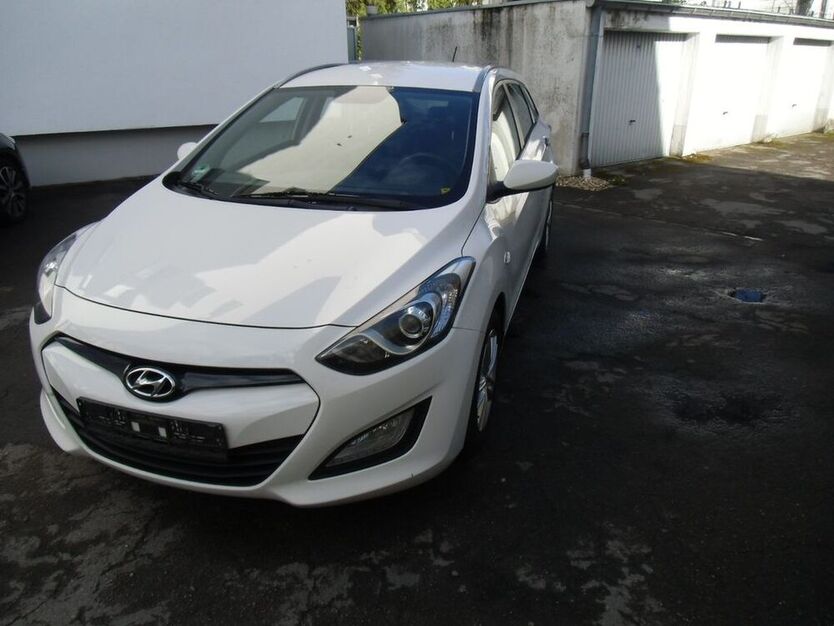 i30