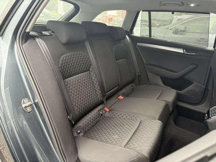 Skoda Superb 2.0 TSI STYLE/4x4/PANO/KAMERA/MEMORY/DAB 145.673 km 21.900 € Villingen-Schwenningen 78054