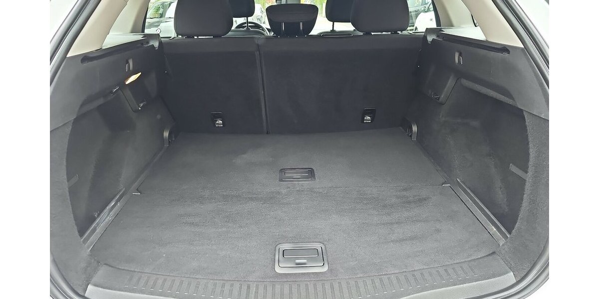 Renault Megane Life Insp. NEU 80.000 km 10.990 &euro; Schwalbach/Taunus 65824