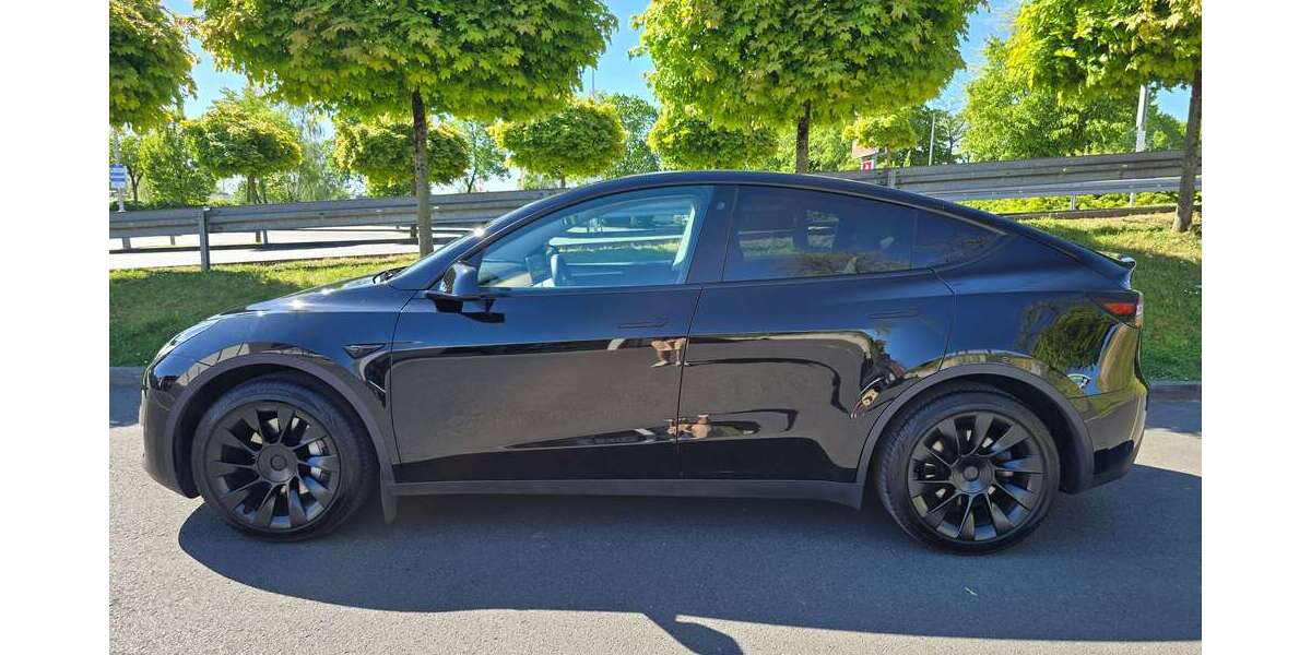 Tesla Model Y 36.800 km 38.500 &euro; Erkrath, Fundort des Neanderthalers, Stadt 40699