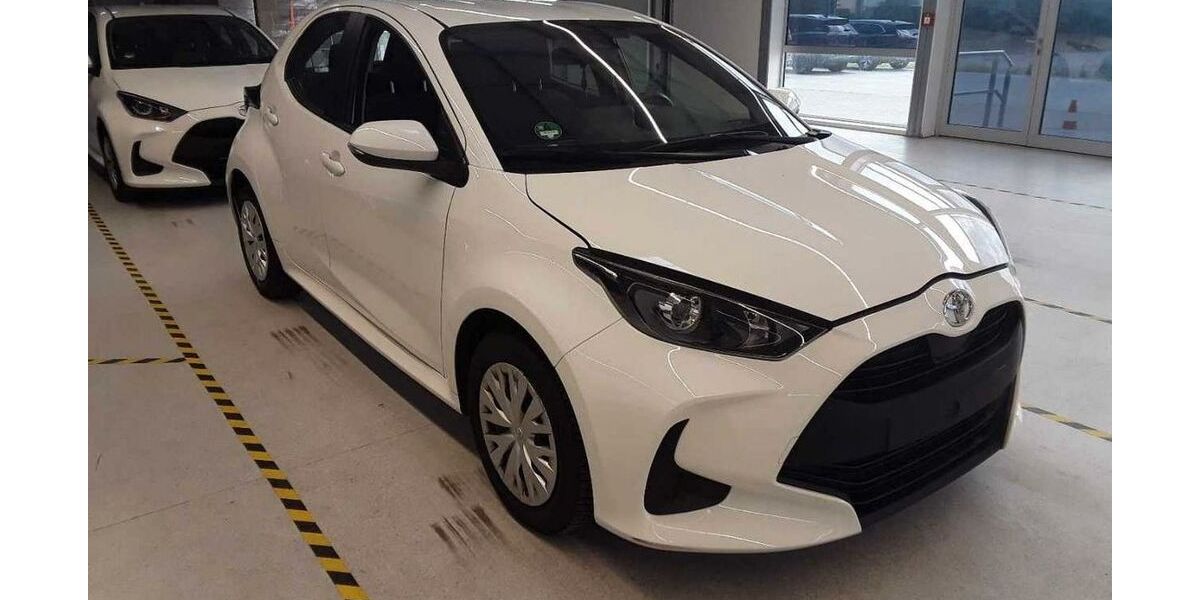 Toyota Yaris 25.700 km 14.900 &euro; Sommerach 97334