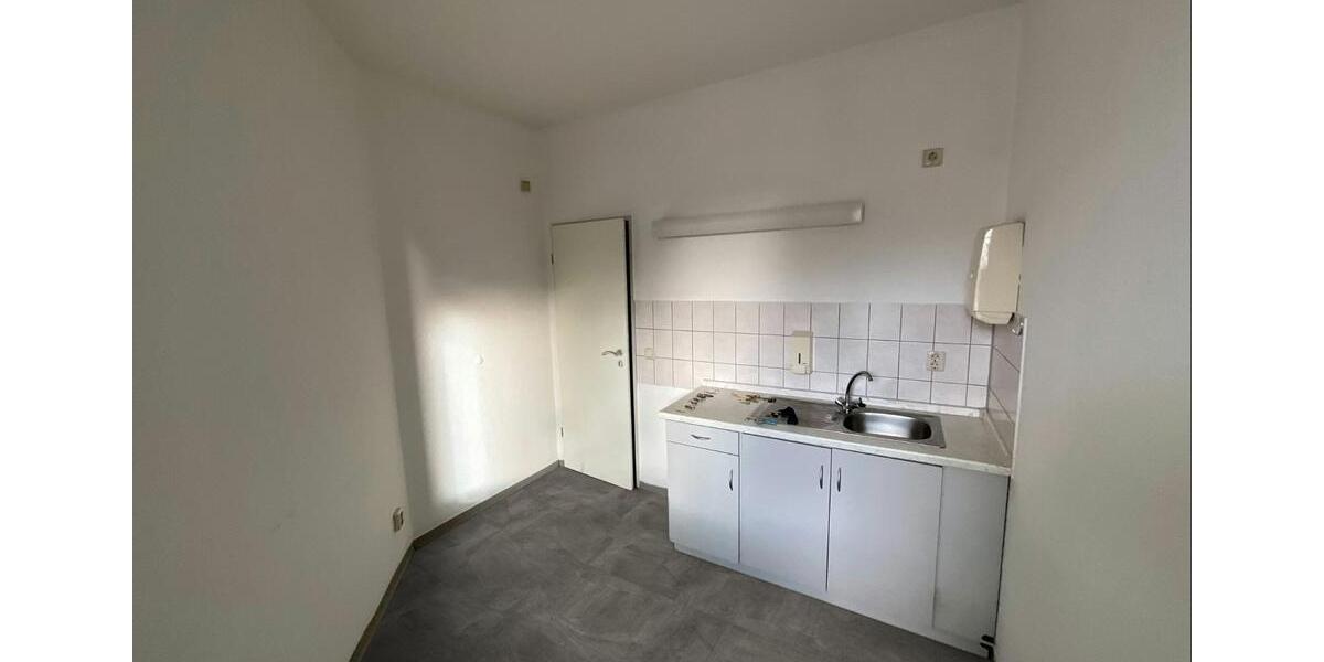 Laden Ladenlokal Gewerbe Büro direkt am Markt Lauchhammer zimmer