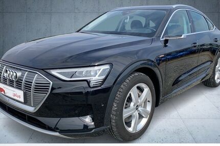 Audi e-tron 44.503 km 38.490 € Neutraubling 93073
