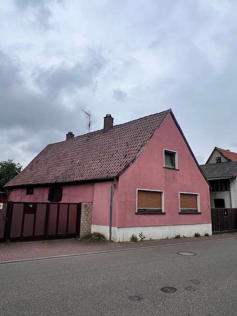 Haus zum Kaufen in OberhausenRheinhausen 160.000 € 92.05 m²