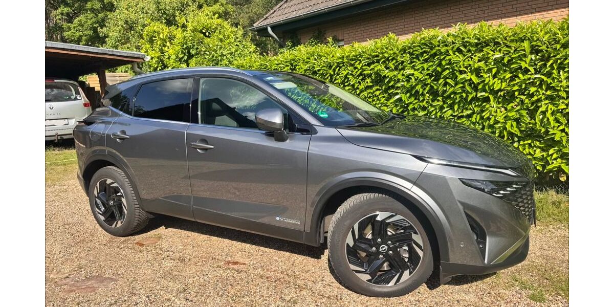 Nissan Qashqai 8.200 km 35.690 &euro; Peine 31224