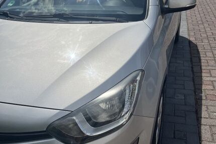 Hyundai i20 93.500 km 5.800 &euro; Riedstadt 64560