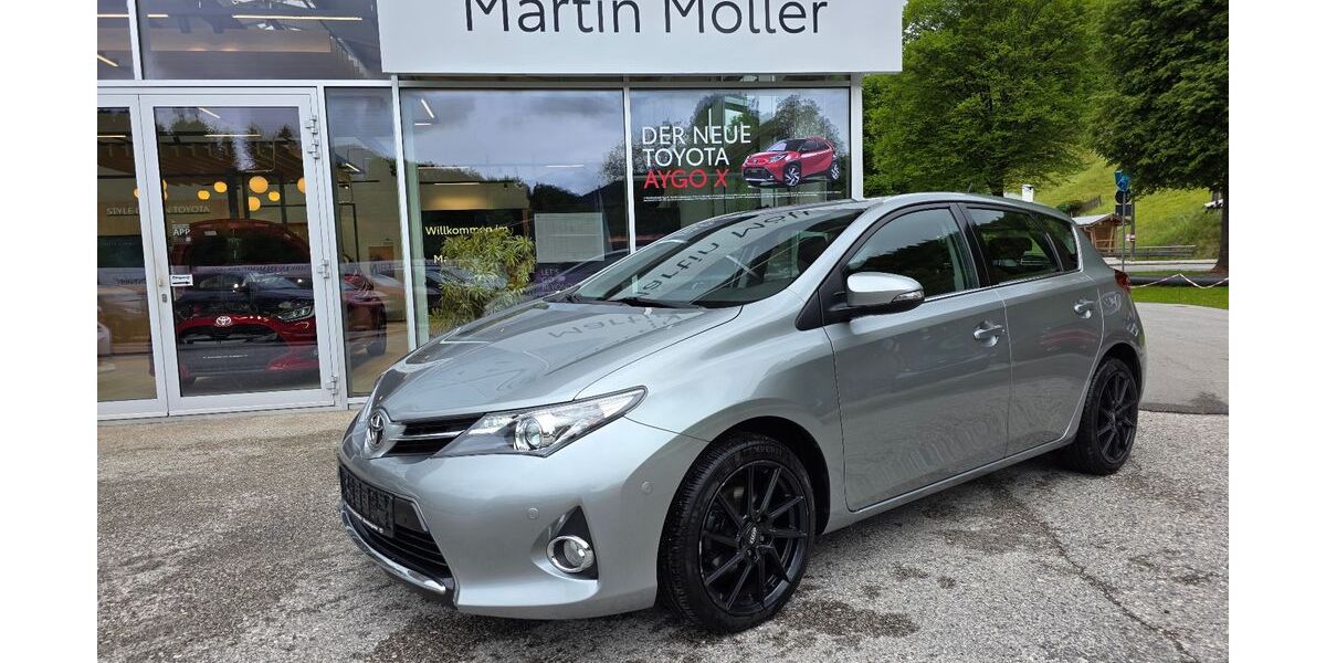 Toyota Auris 126.400 km 10.990 &euro; Berchtesgaden 83471