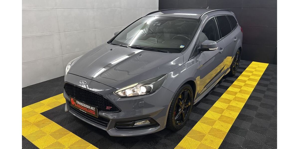 Ford Focus 135.962 km 13.470 &euro; Ostrhauderfehn 26842