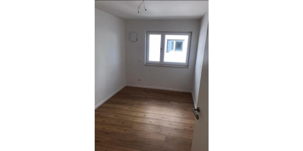 Etagenwohnung Taufkirchen (Vils) - 3 Zimmer, 82 m&sup2;, 1.100&euro; | Angebot:26373960