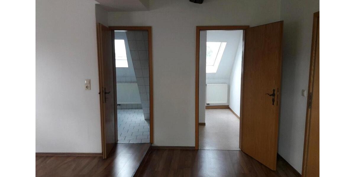 Dachgeschoßwohnung Bad Schmiedeberg - 1.5 Zimmer, 38 m&sup2;, 395&euro; | Angebot:25238108