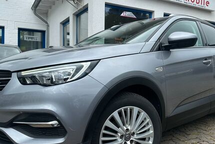 Opel Grandland (X) 65.000 km 12.949 &euro; Gummersbach (Zwischen Toom Markt und ATU) 51645