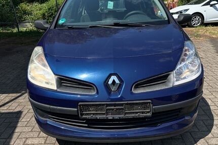Renault Clio 230.333 km 1.699 &euro; Homburg 66424