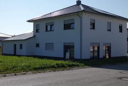 Haus Höchstädt - 5 Zimmer, 182 m&sup2;, 665.000&euro; | Angebot:25743970