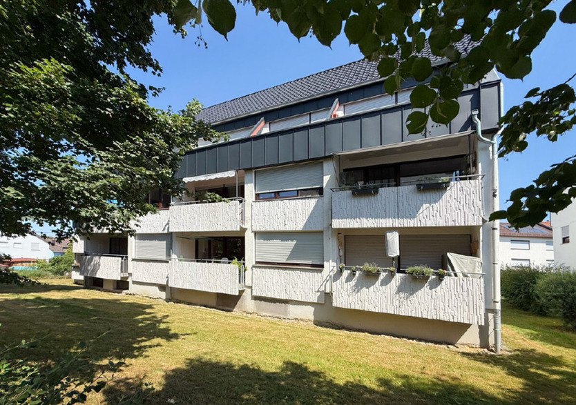 Schöne 2 Zimmer Wohnung – Ruhiges Wohnen mit Balkon und Garage zimmer