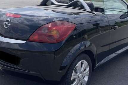 Opel Tigra 200.000 km 2.099 &euro; Rüsselsheim 65428