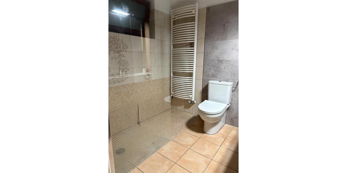 Erdgeschoßwohnung Rosengarten - 2 Zimmer, 82 m&sup2;, 1.075&euro; | Angebot:25391466