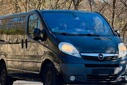 Opel Vivaro 696.783 km 8.128 &euro; Wuppertal 42279