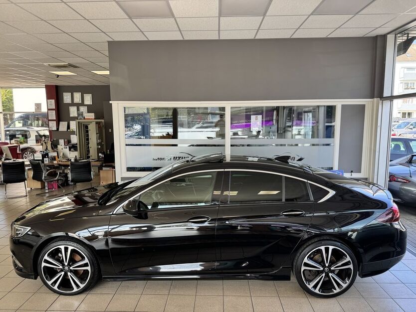 Opel Insignia 109.669 km 17.990 € Hannover 30419