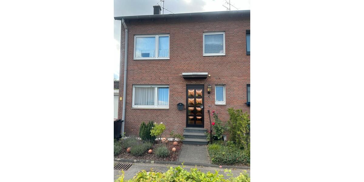 Haus 1-2 Fam. min Garage und Kaufgrund 4 zimmer