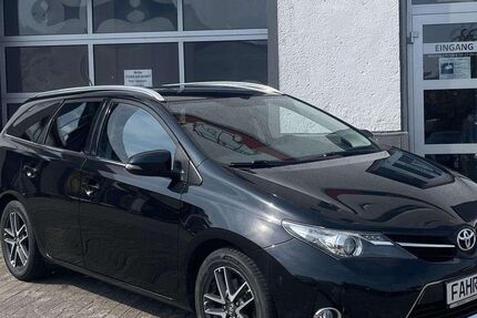 Toyota Auris 155.000 km 9.470 € Grimma 04668