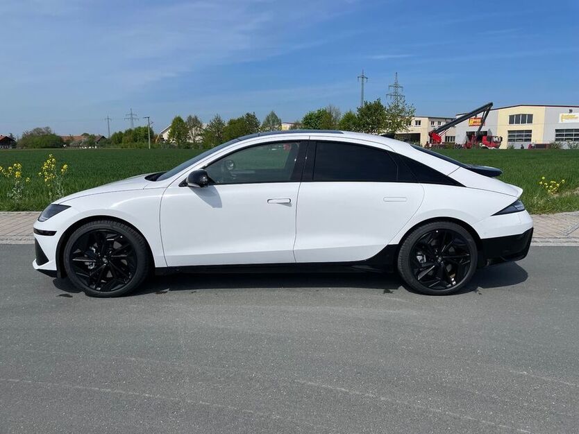 IONIQ 6