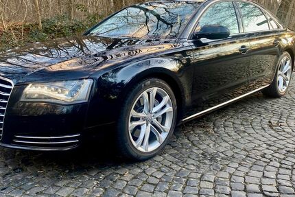 Audi A8 139.000 km 15.900 &euro; Frankfurt 60435