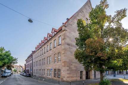 Büro in Nürnberg 3.928 € 342 m²