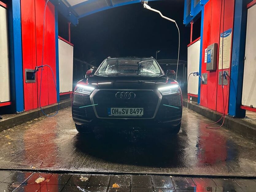 Audi Q5 95.000 km 24.300 € Hamburg 20099