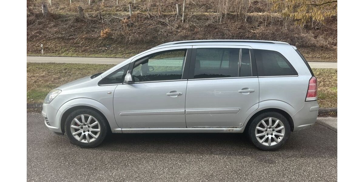 Opel Zafira 177.000 km 1.299 &euro; Altensteig 72213