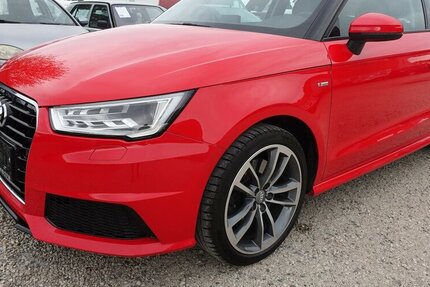 Audi A1 sport 1,8TFSI Bi-Xenon S-tronic S-line PDC 8xAl 154.000 km 15.950 &euro; Neumarkt/OPf 92318