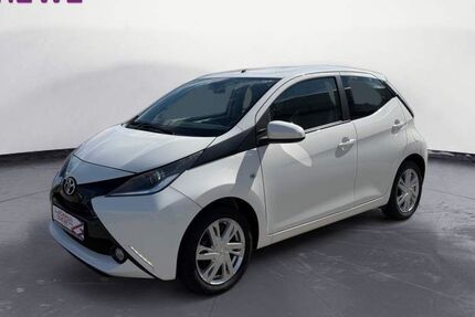 Toyota Aygo (X) 76.528 km 9.490 &euro; Dieburg 64807