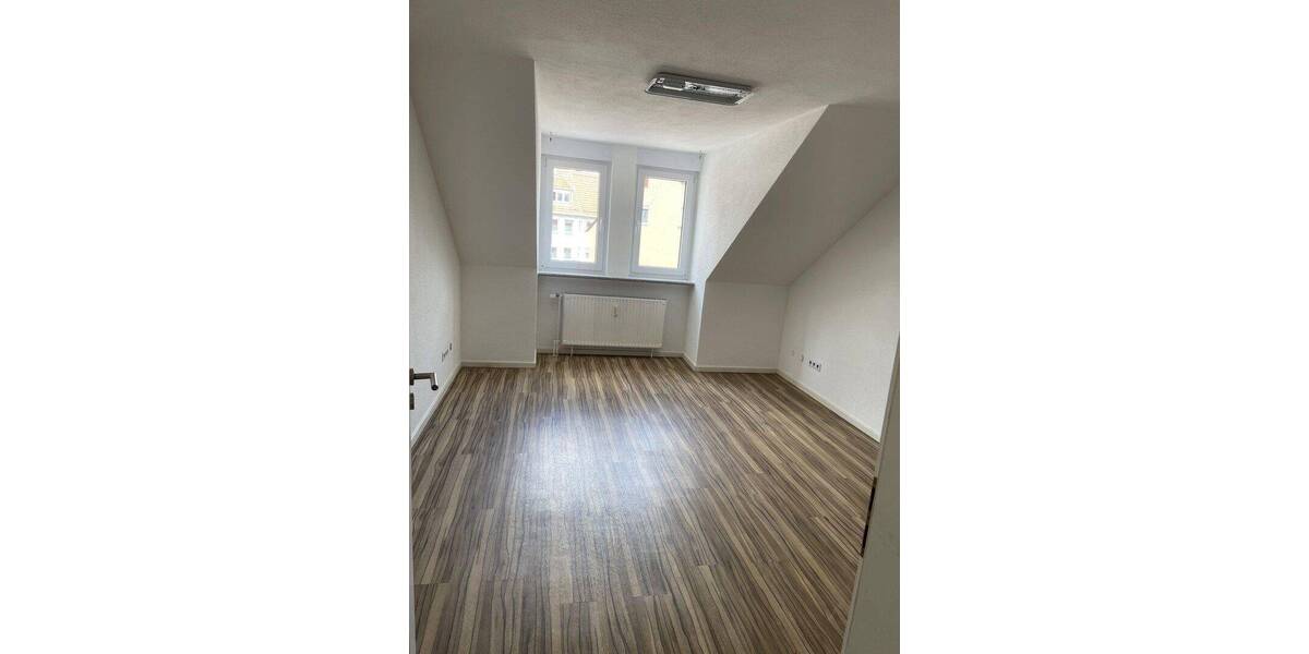Etagenwohnung Winnenden - 3 Zimmer, 148 m&sup2;, 1.500&euro; | Angebot:26805117