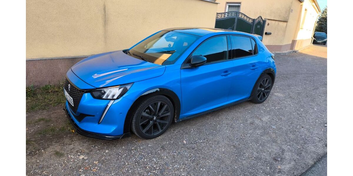 Peugeot 208 31.500 km 19.500 &euro; Muldestausee 06774