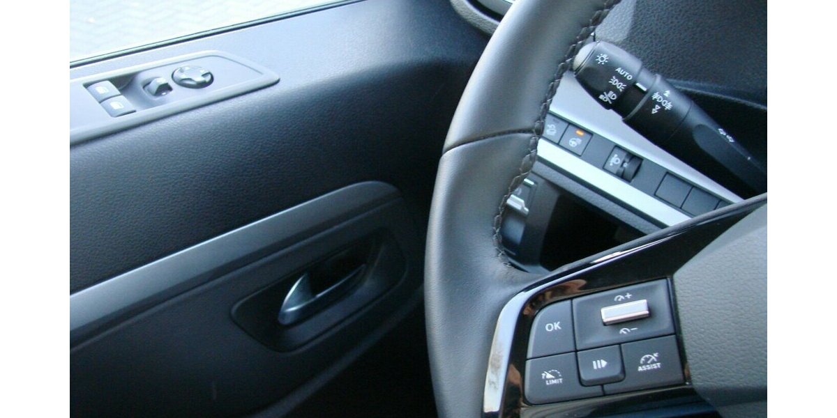 Citroen Spacetourer 180 Plus M, AHK LED Kamera180º 8 Sitze 5.882 km 37.980 &euro; Falkensee 14612