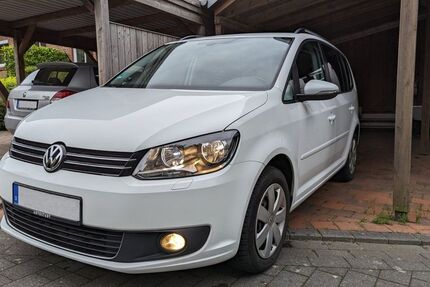 VW Touran 137.700 km 6.900 &euro; Schwentinental 24223