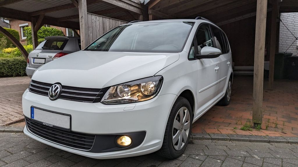 VW Touran 137.700 km 6.900 &euro; Schwentinental 24223