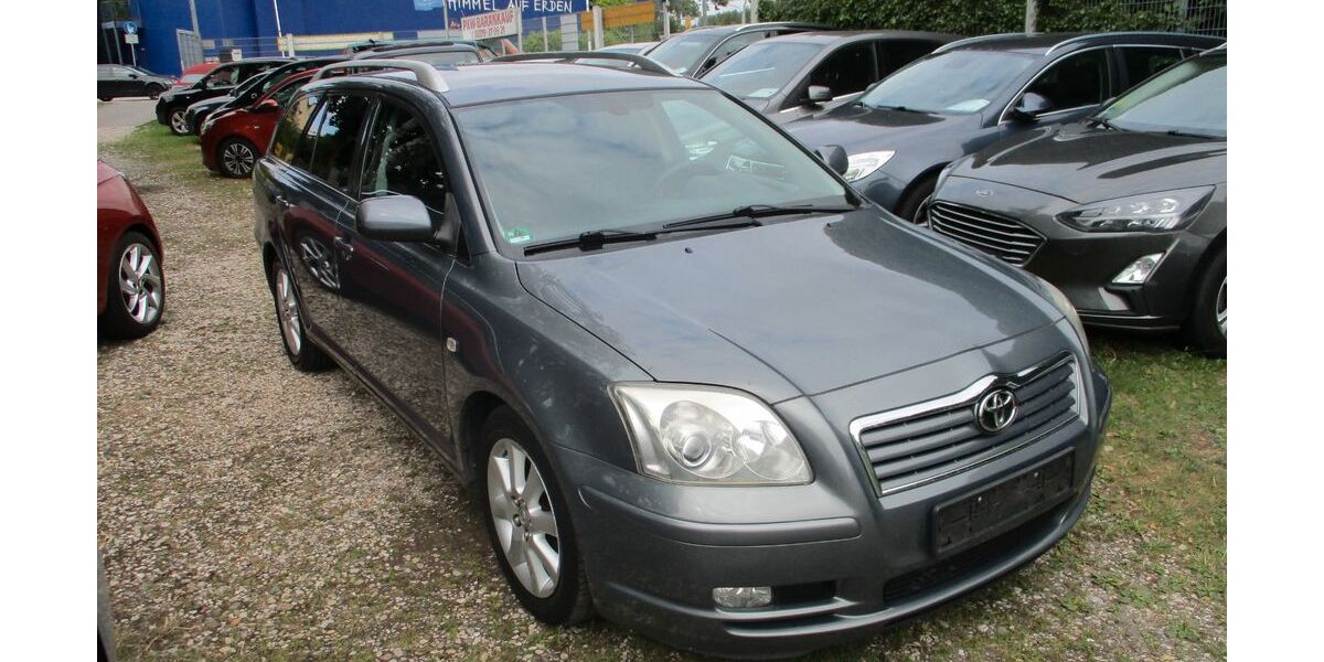 Toyota Avensis 239.000 km 1.990 &euro; Mahlow 15831