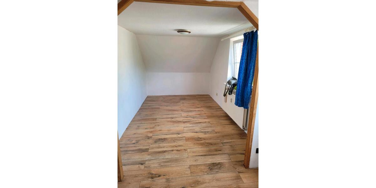 Dachgeschoßwohnung Großsolt - 4 Zimmer, 103 m&sup2;, 170.000&euro; | Angebot:27002891