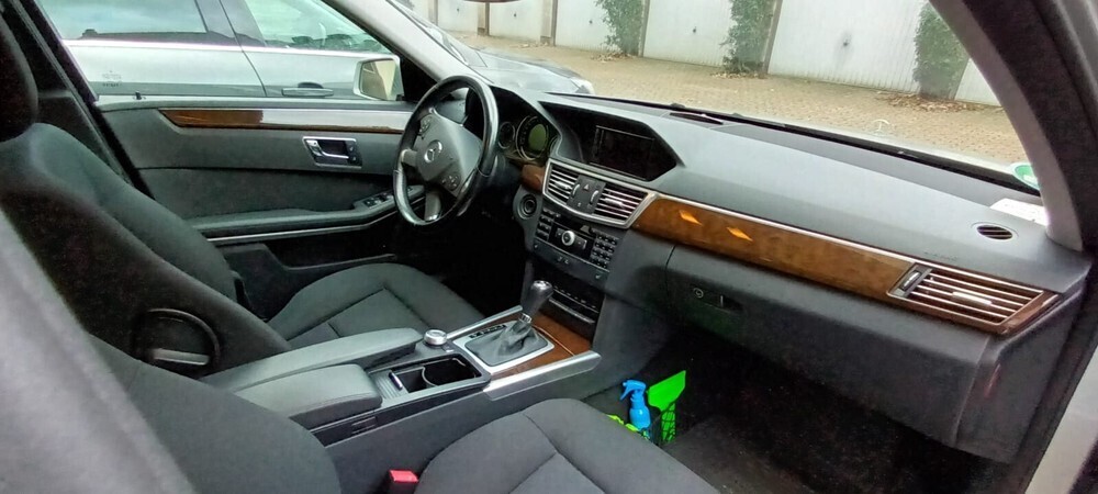 E 200